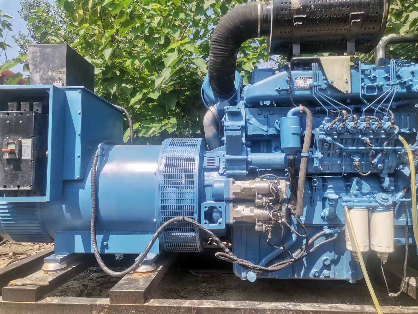 英吉沙详细说明降低 800kW 柴油发电机输出电流波动的方法